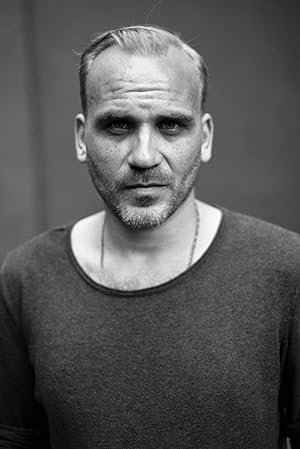 Erol Özlevi